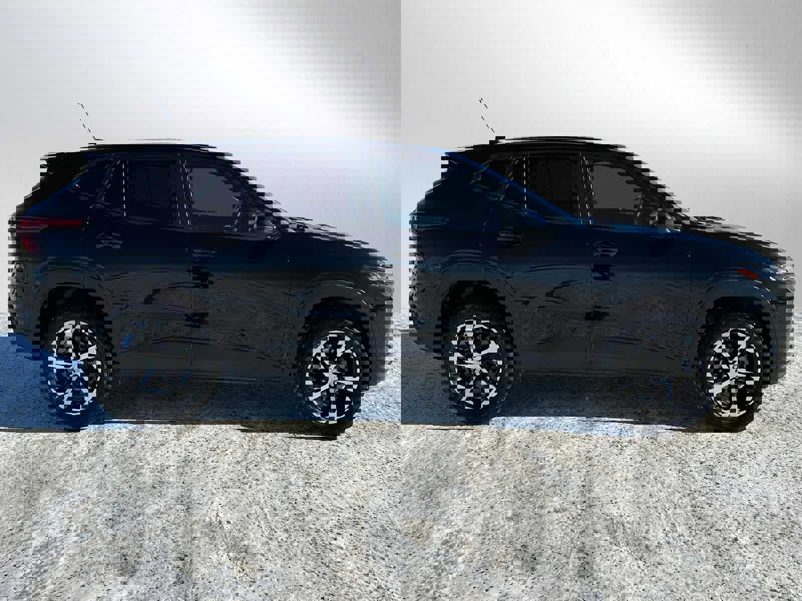 Used 2025 Chevrolet Trax RS w/ Sunroof Package image 2