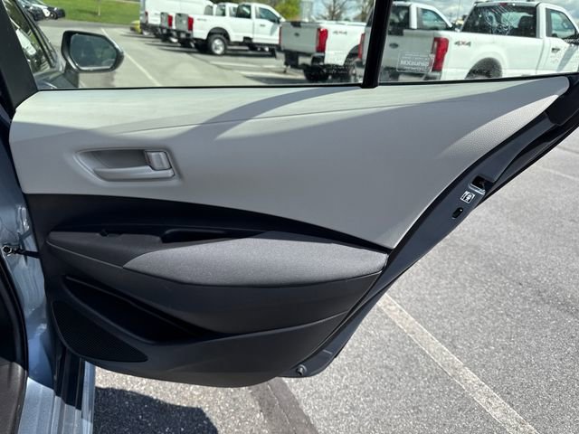 Used 2025 Toyota Corolla LE image 16