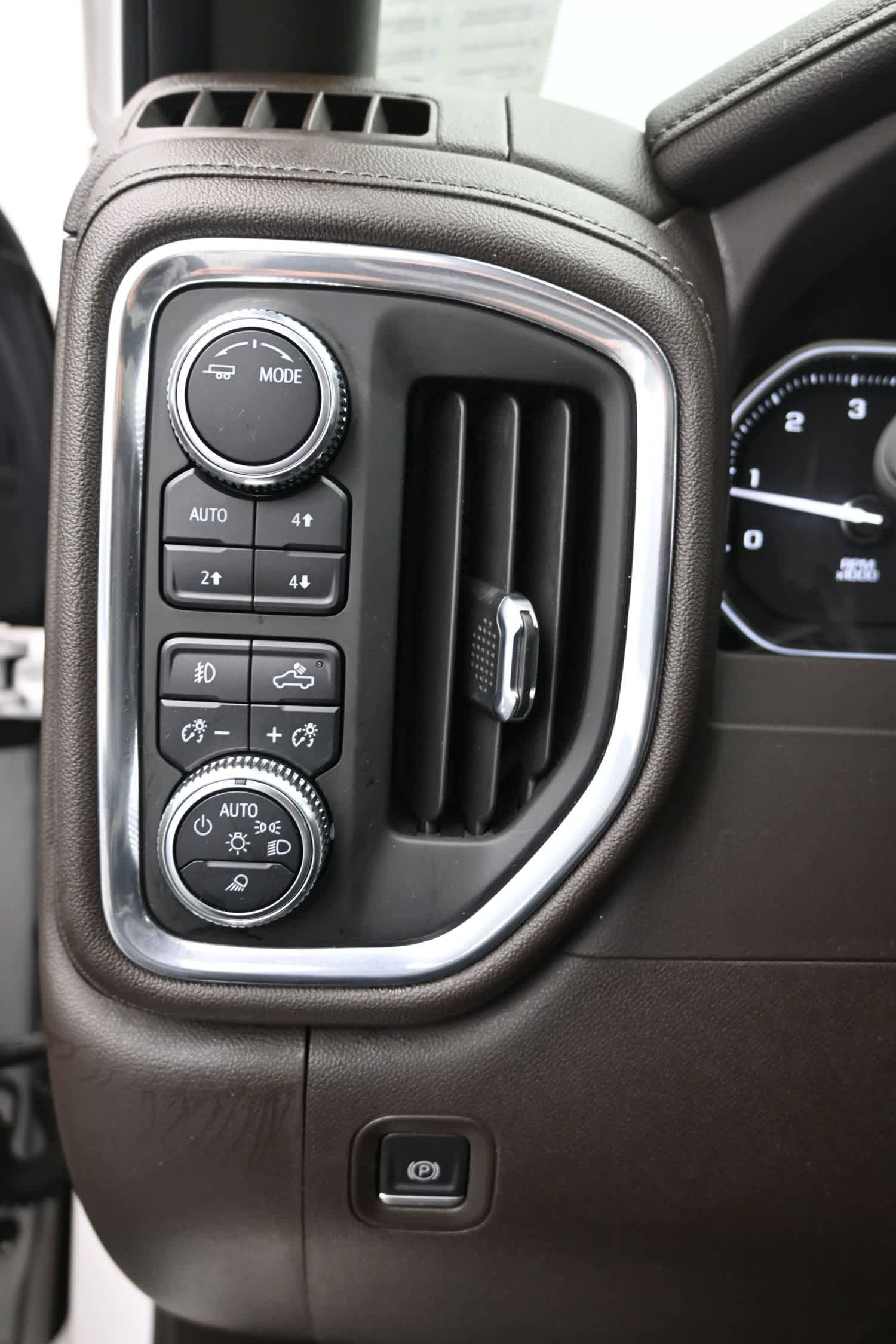 Used 2021 GMC Sierra 1500 Denali w/ Denali Premium Package AWD/4WD image 21