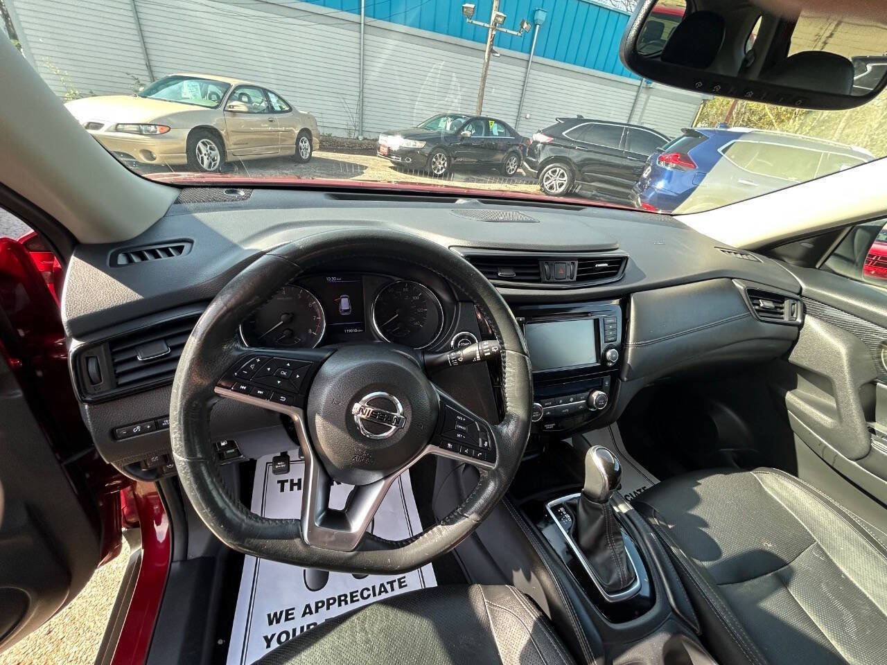 Used 2018 Nissan Rogue SL w/ Premium Package image 4