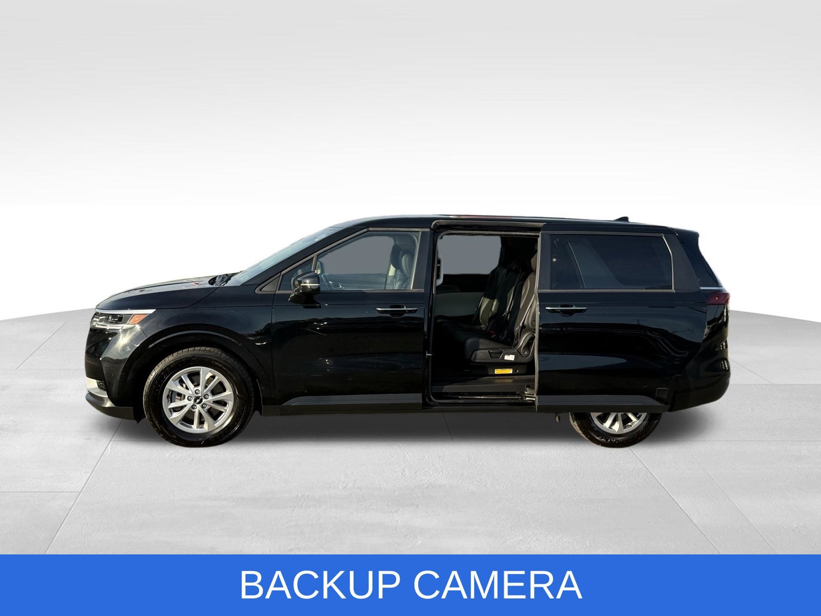 Used 2022 Kia Carnival LX FWD image 17