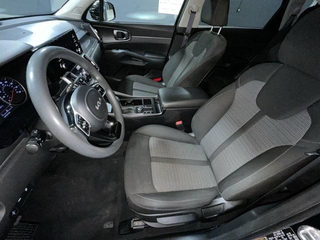 Used 2023 Kia Sorento LX FWD image 16
