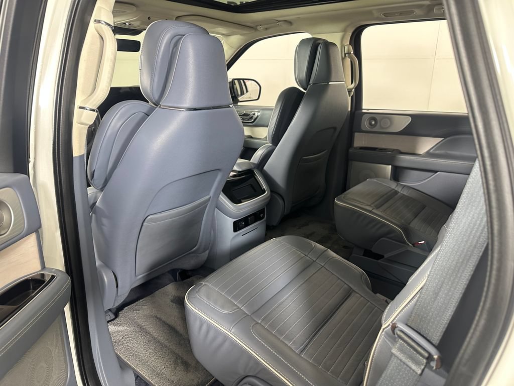 Used 2023 Lincoln Navigator Black Label AWD/4WD image 24