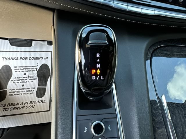 Certified 2021 Cadillac Escalade Premium Luxury RWD image 28