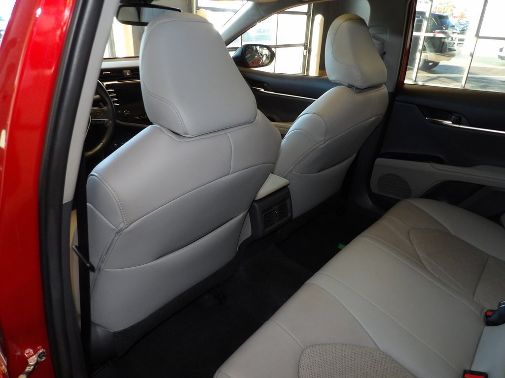 Used 2019 Toyota Camry XSE image 22