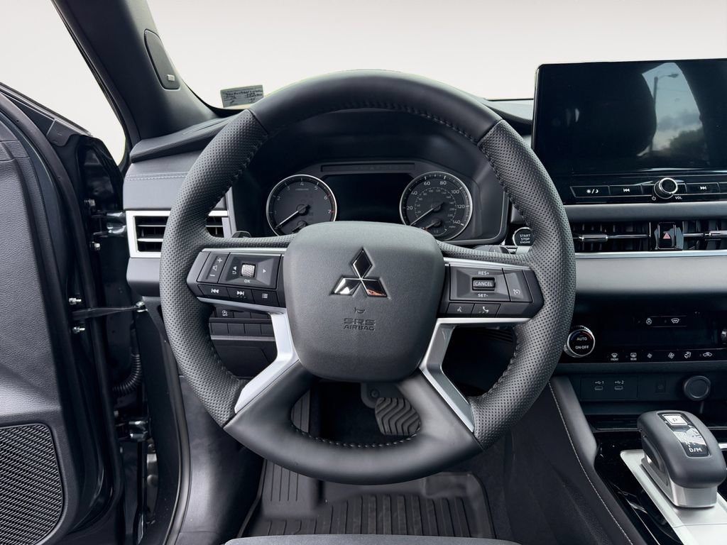 New 2026 Mitsubishi Outlander AWD image 12