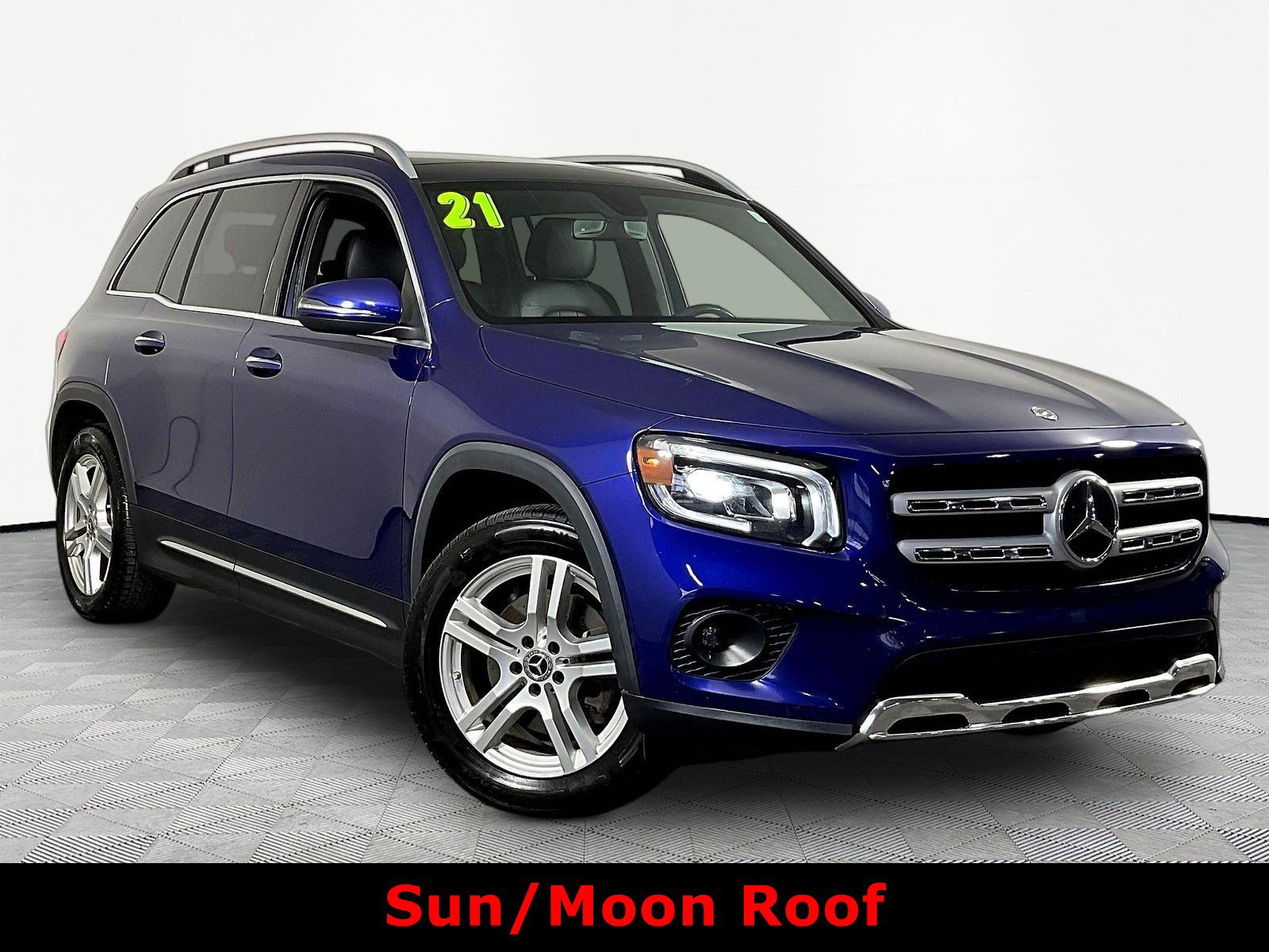 Used 2021 Mercedes-Benz GLB 250 4MATIC image 3