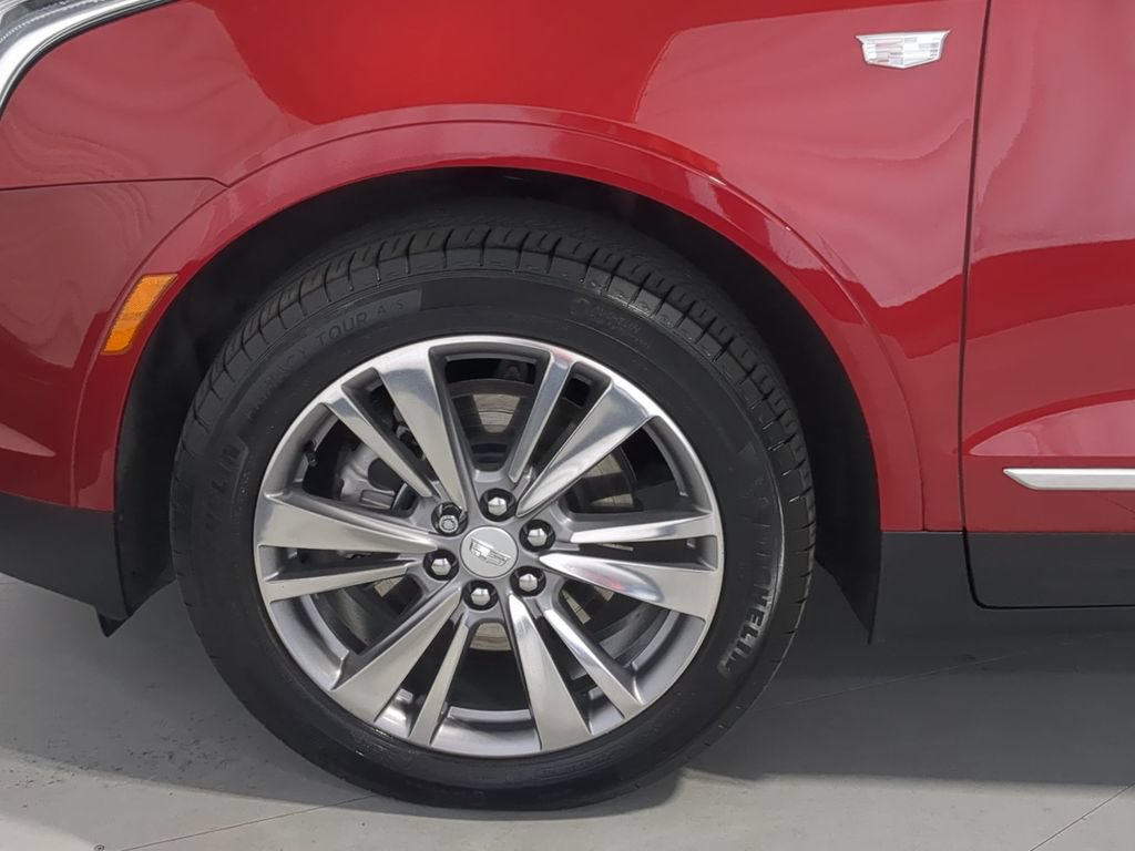 Used 2025 Cadillac XT5 Premium Luxury AWD/4WD image 17