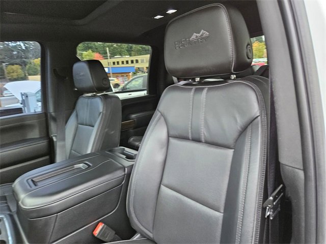 Used 2020 Chevrolet Silverado 2500 High Country image 12