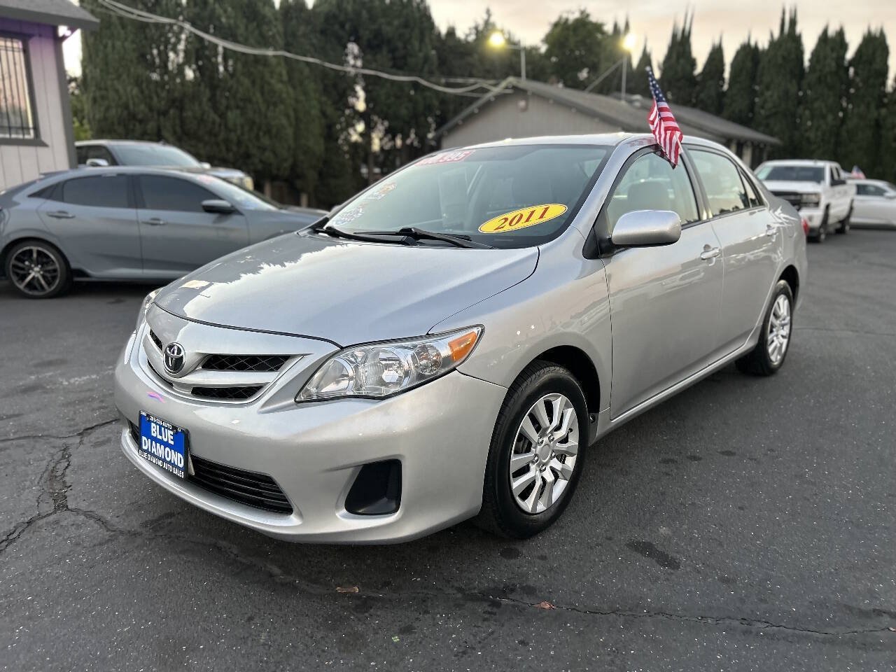 Used 2011 Toyota Corolla LE FWD image 3