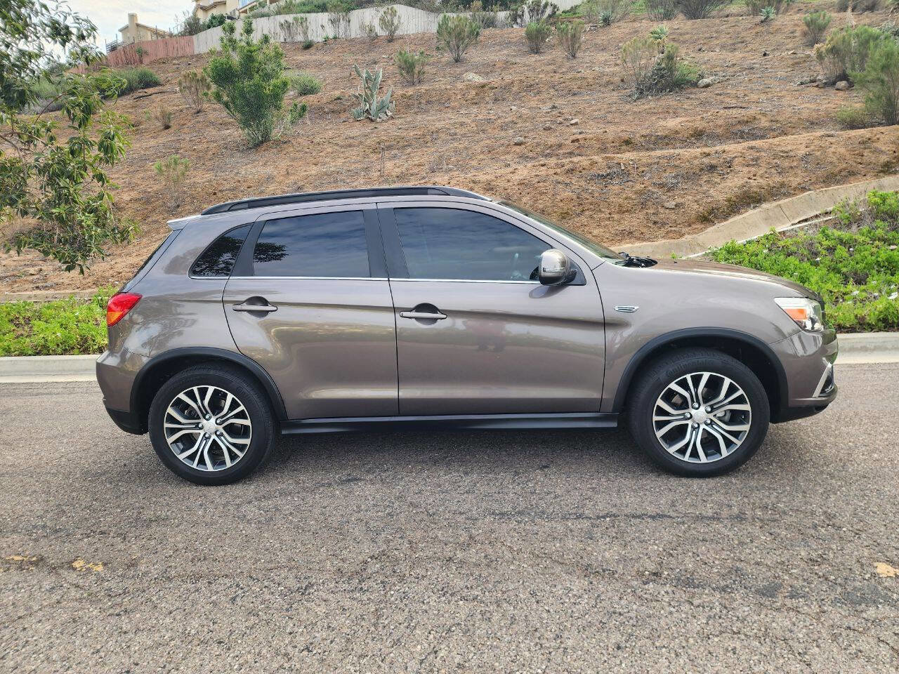 Used 2018 Mitsubishi Outlander Sport SEL image 6