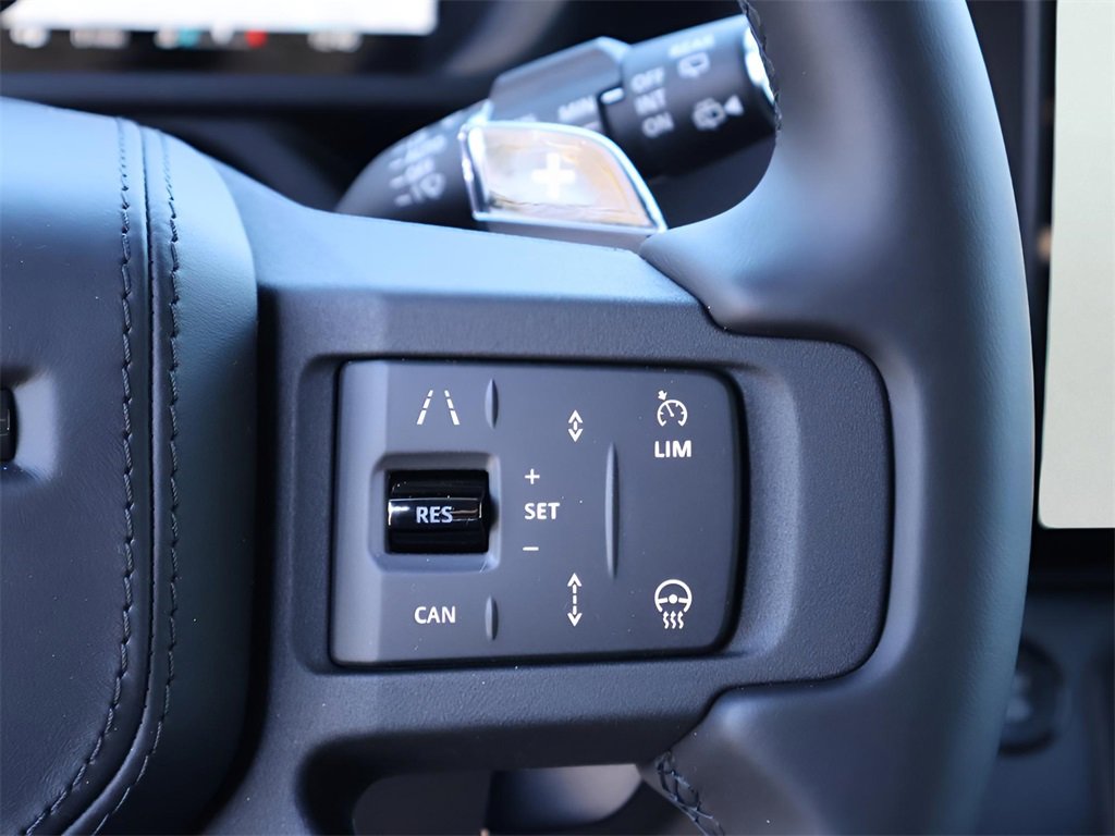 New 2026 Land Rover Defender 110 OCTA image 38