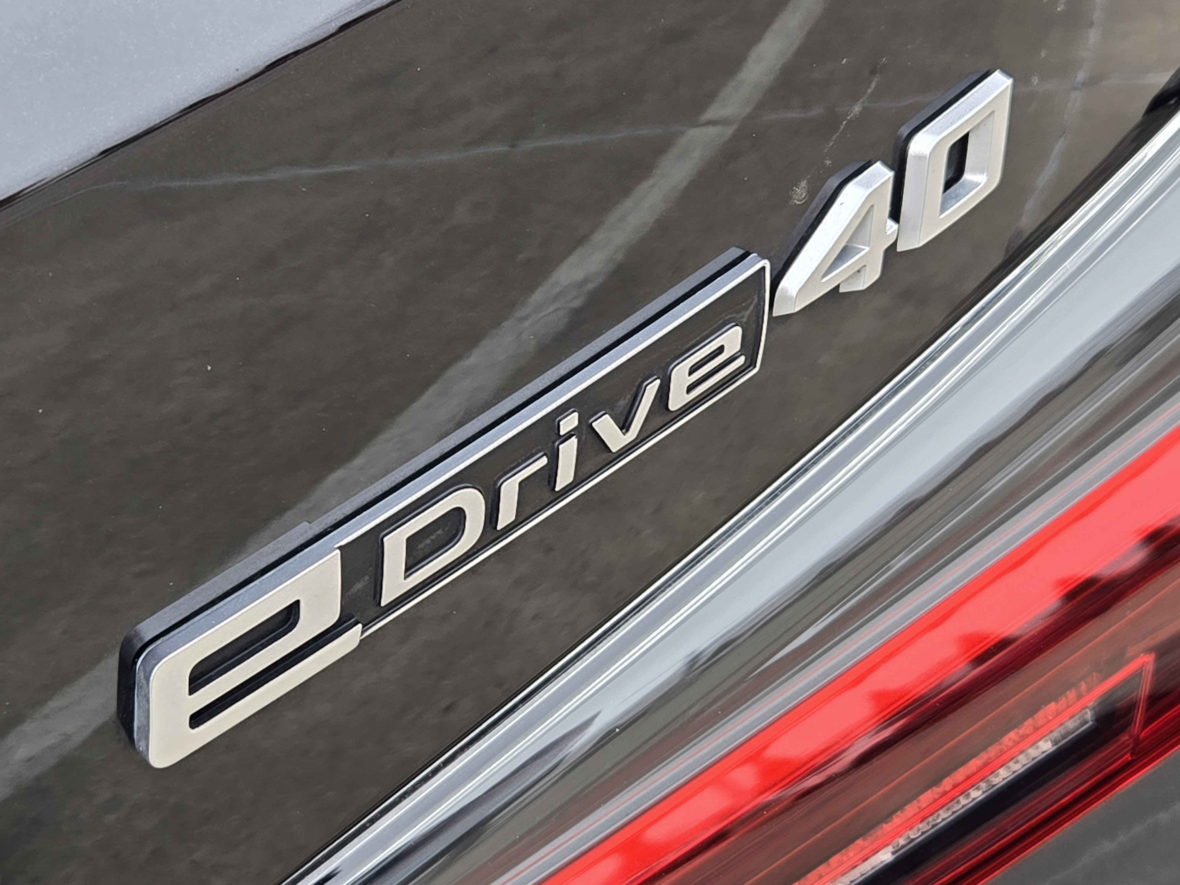 Used 2023 BMW i4 eDrive40 w/ M Sport Package image 17