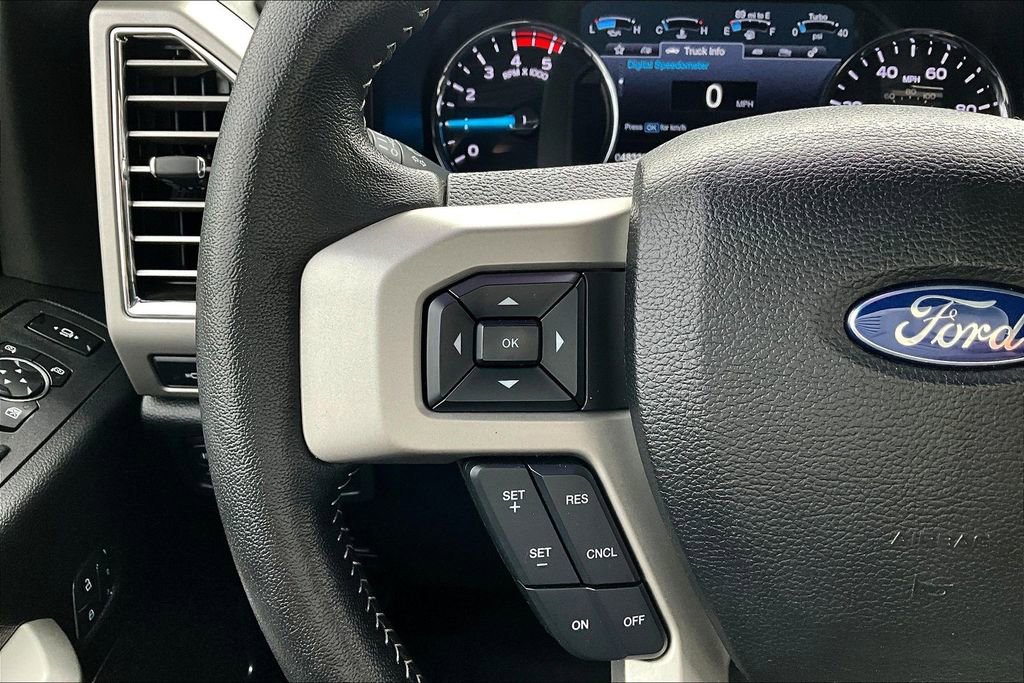 Used 2017 Ford F250 Lariat w/ Lariat Ultimate Package AWD/4WD image 16