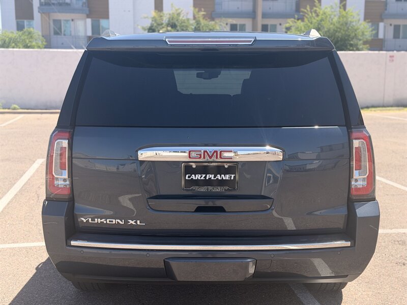 Used 2019 GMC Yukon XL Denali AWD/4WD image 4