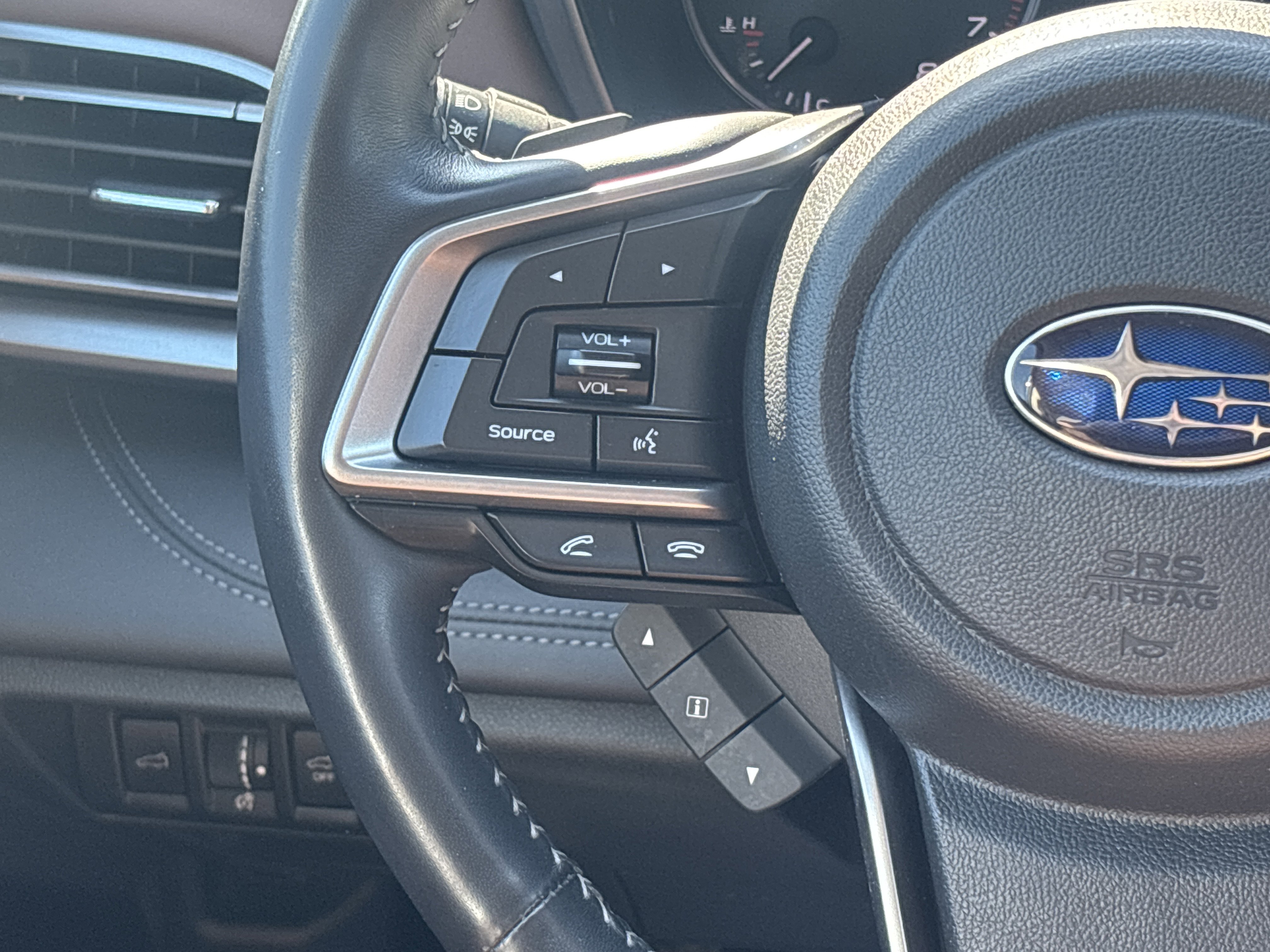 Certified 2022 Subaru Outback Touring AWD/4WD image 4