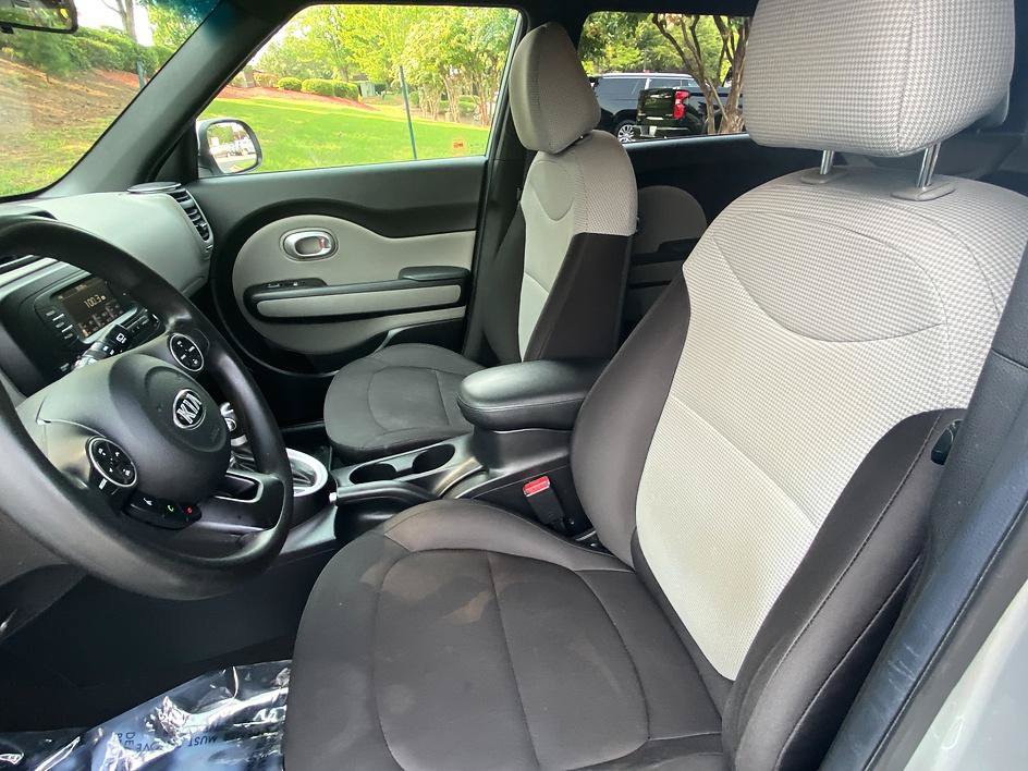 Used 2017 Kia Soul FWD image 11