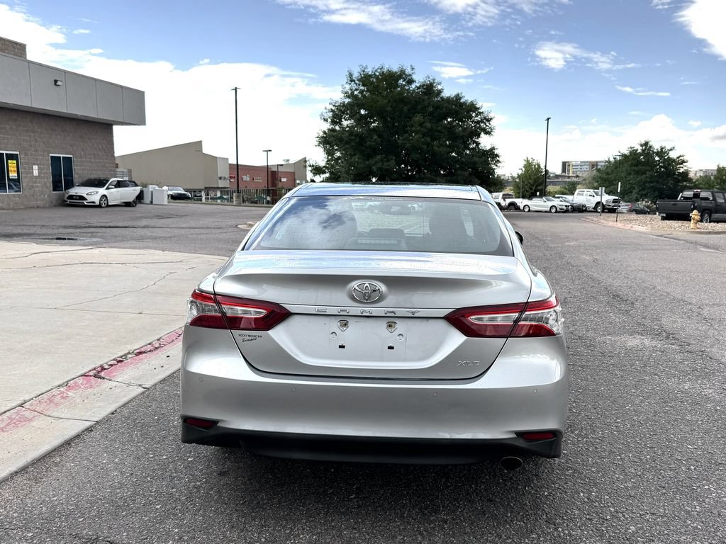 Used 2018 Toyota Camry XLE FWD image 8