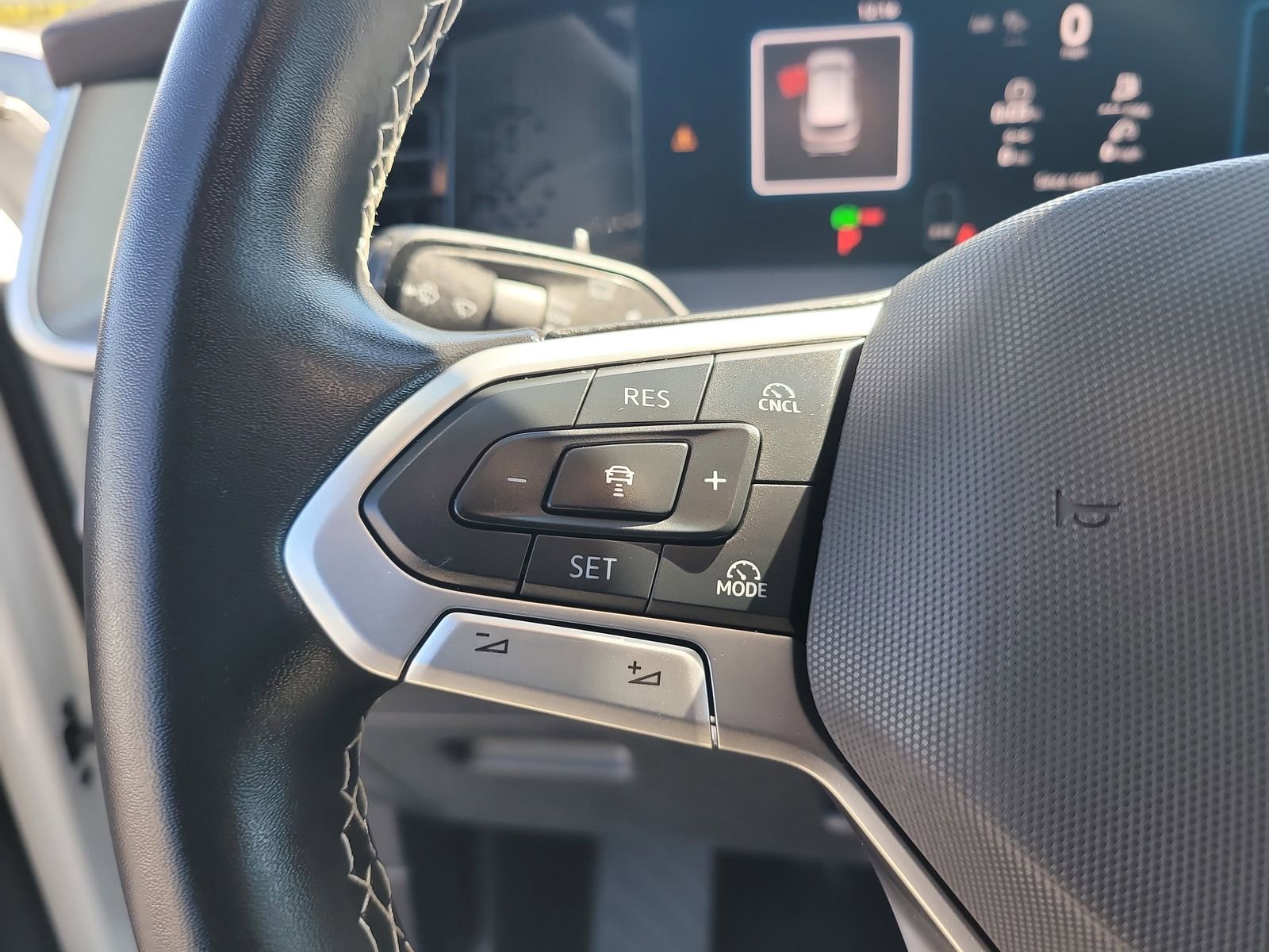 Certified 2025 Volkswagen Tiguan S image 28