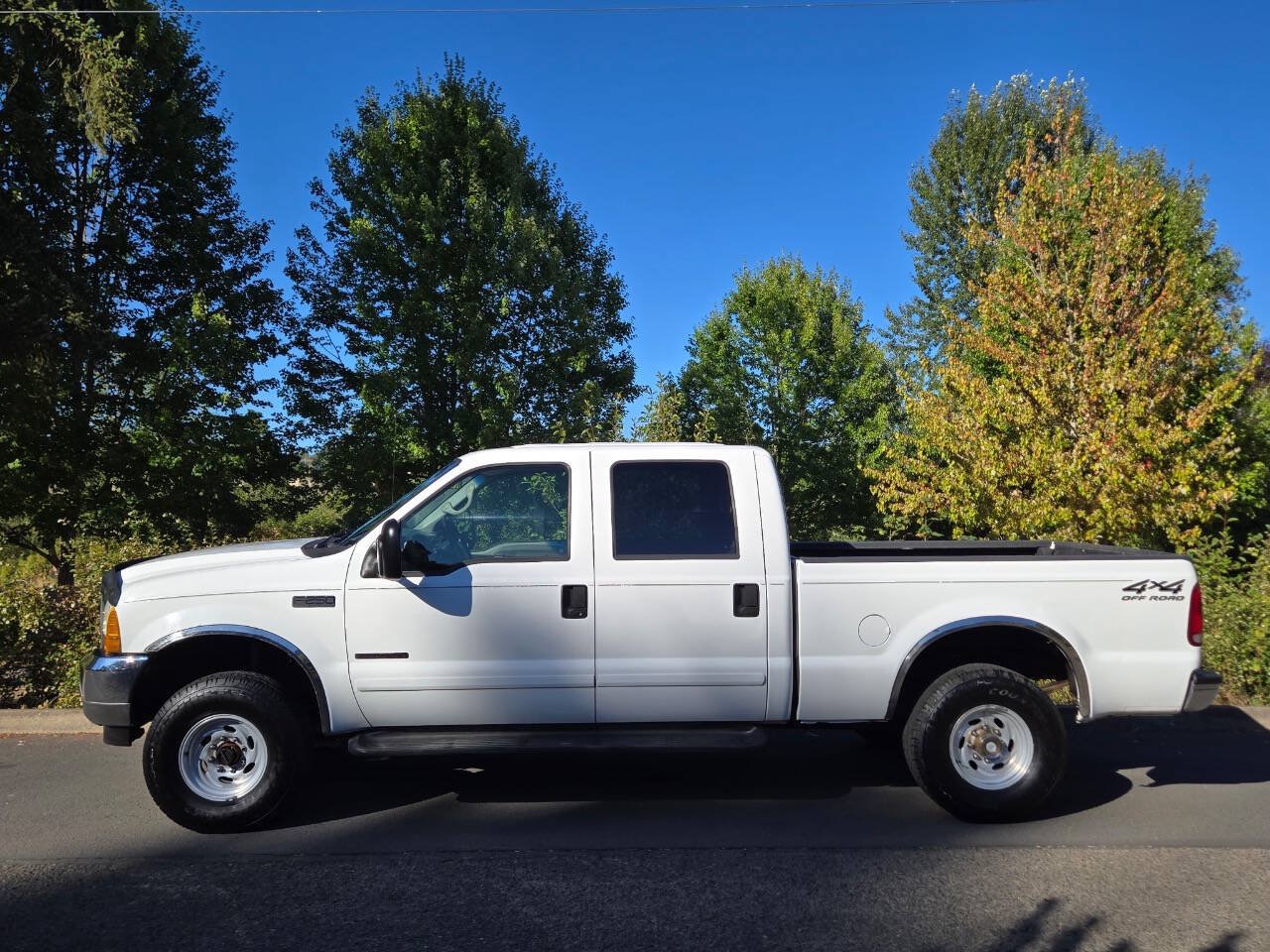 Used 2001 Ford F250 XLT AWD/4WD image 6
