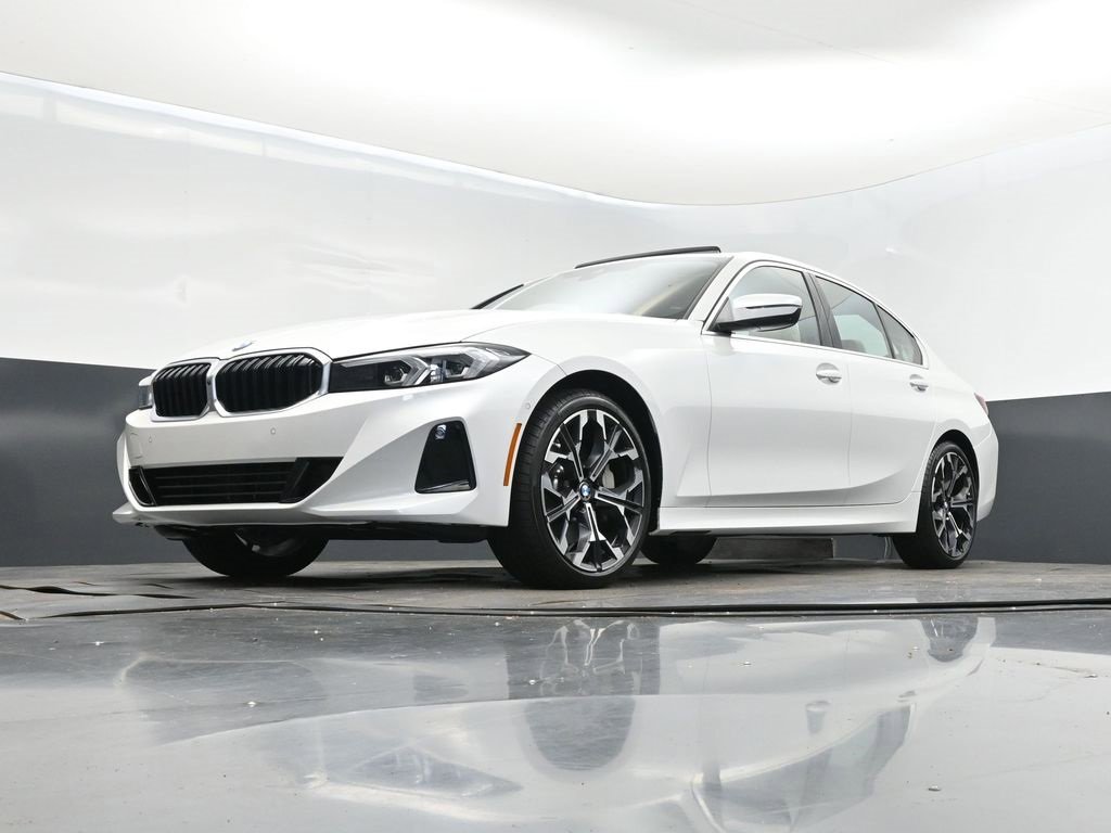 Certified 2025 BMW 330i Sedan w/ Premium Package image 38