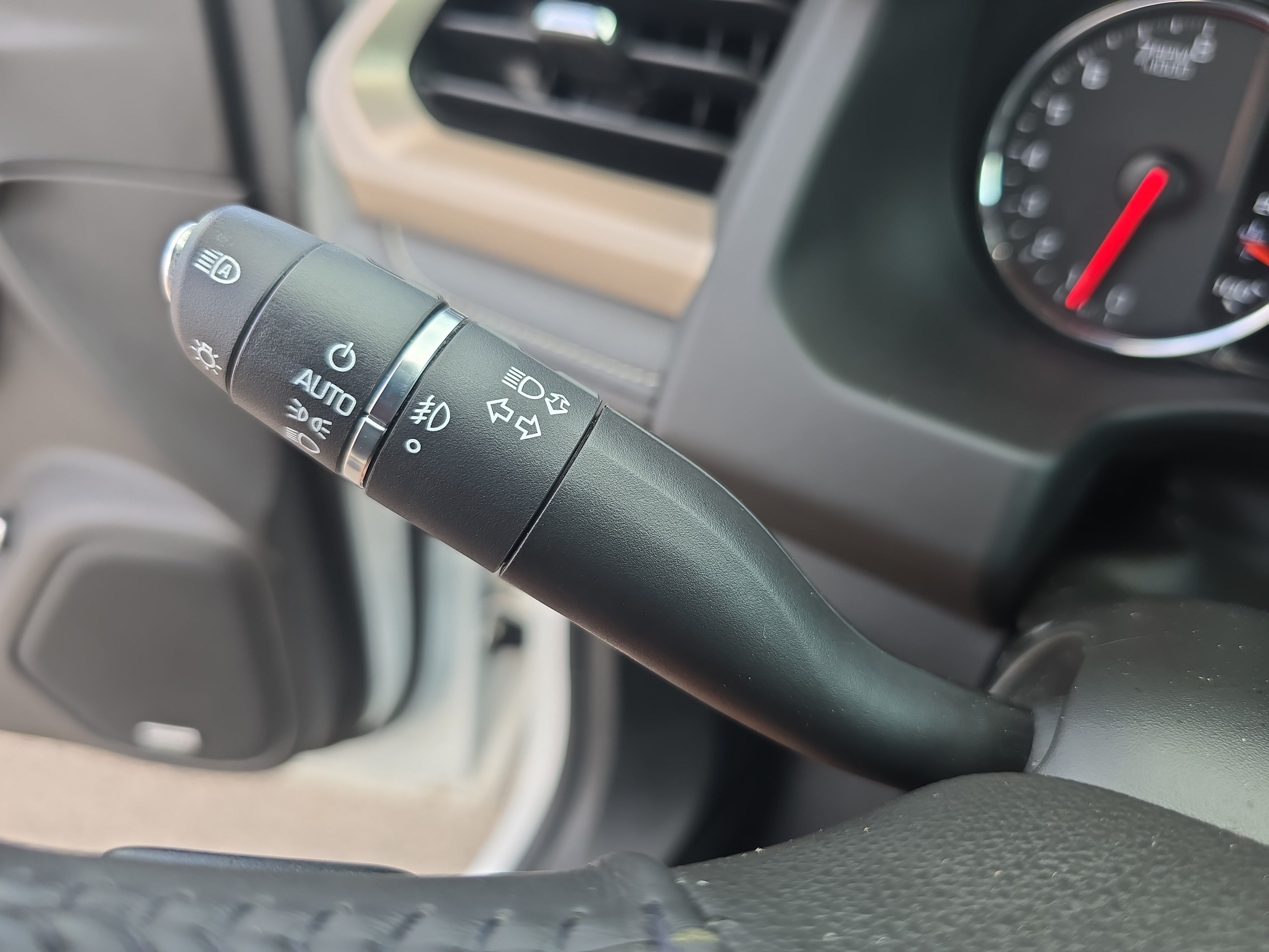Used 2017 GMC Acadia Denali w/ Technology Package FWD image 26