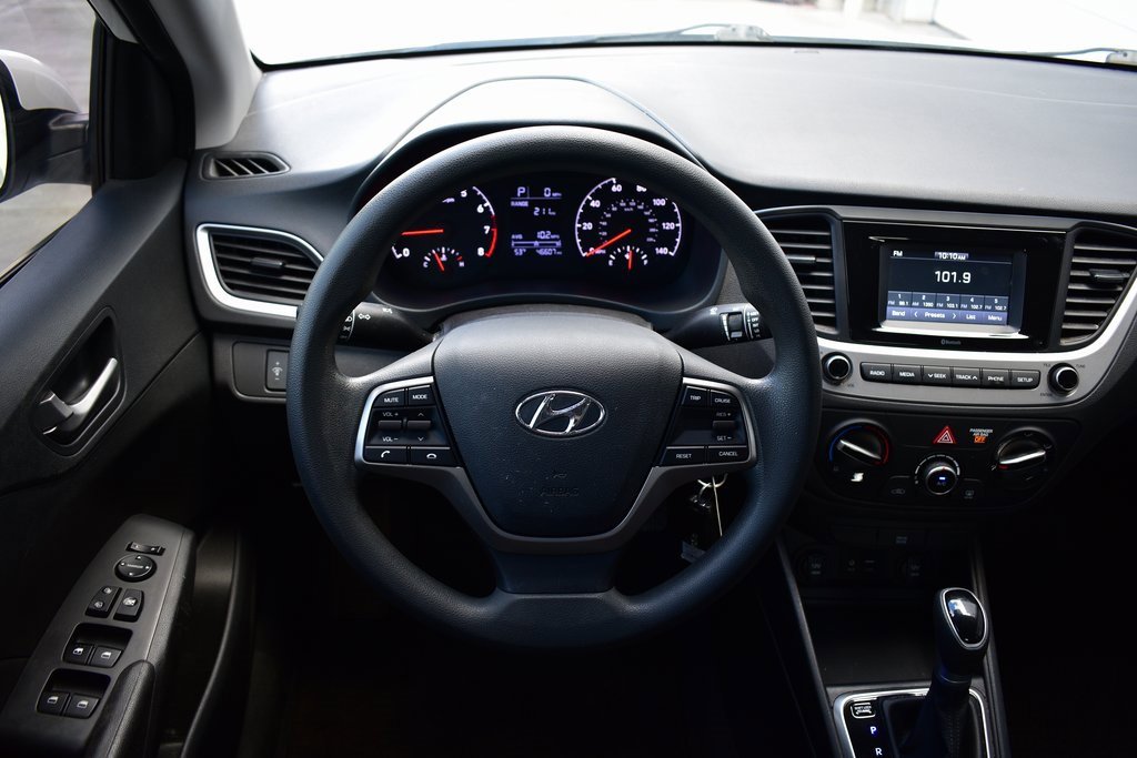 Used 2020 Hyundai Accent SE image 30