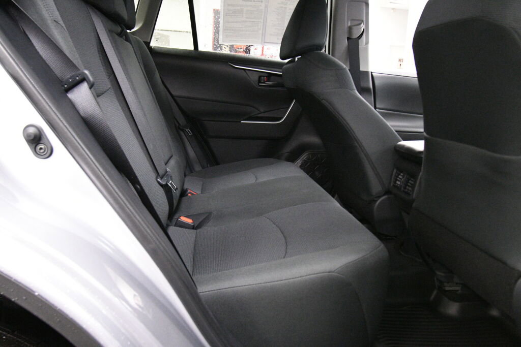 Used 2025 Toyota RAV4 LE image 22