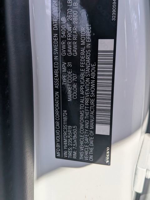 Certified 2025 Volvo XC60 B5 Plus image 33