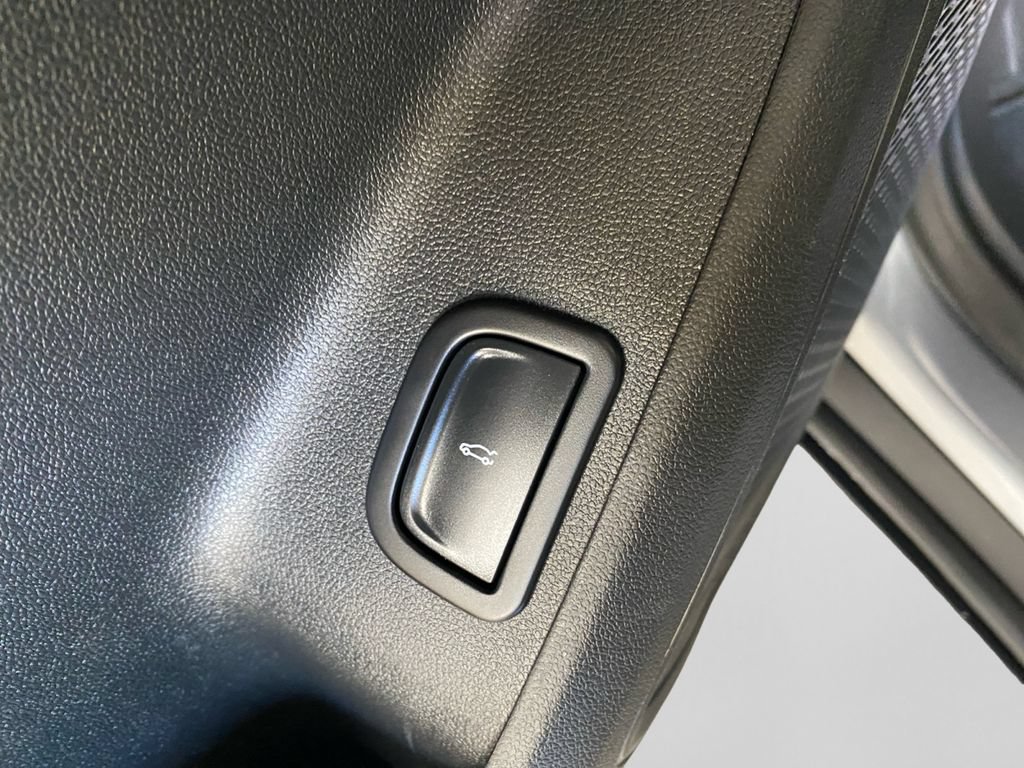 Certified 2025 Chevrolet Traverse LT AWD/4WD image 32