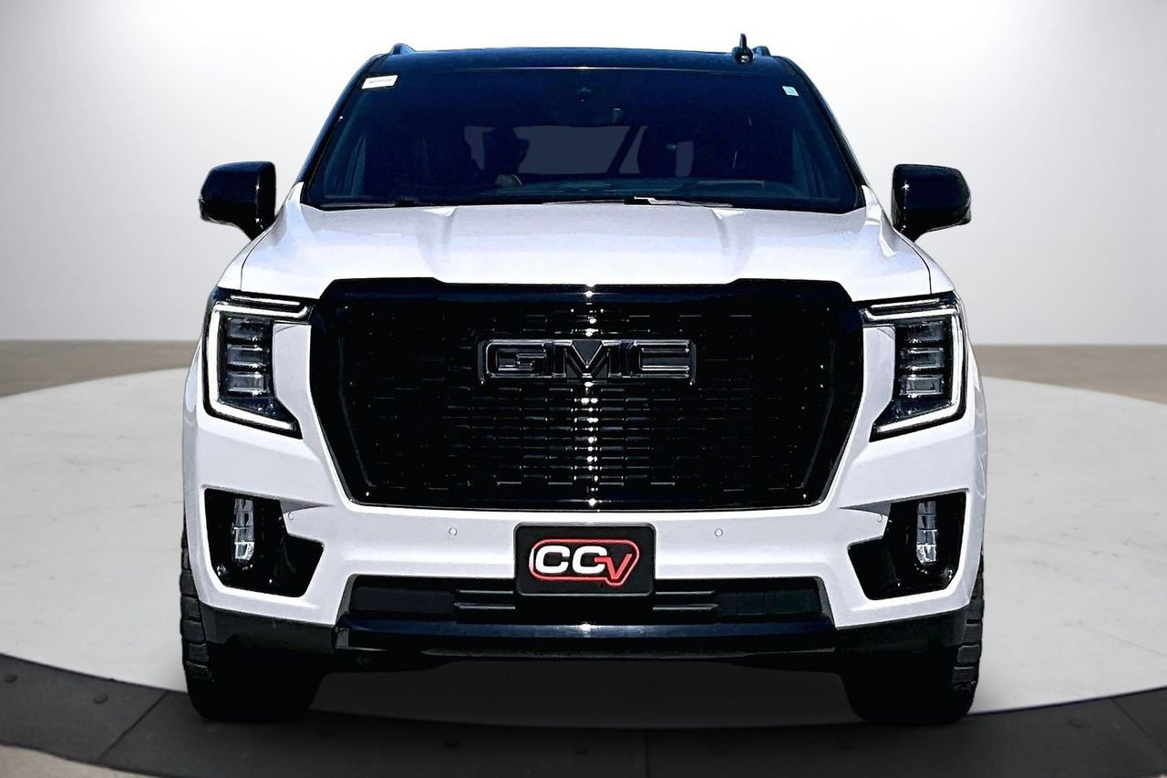 Used 2023 GMC Yukon Denali Ultimate image 3