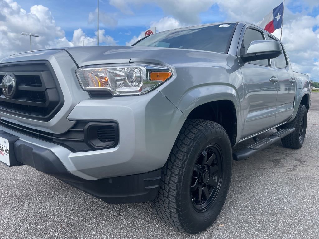 Used 2023 Toyota Tacoma SR AWD/4WD image 10