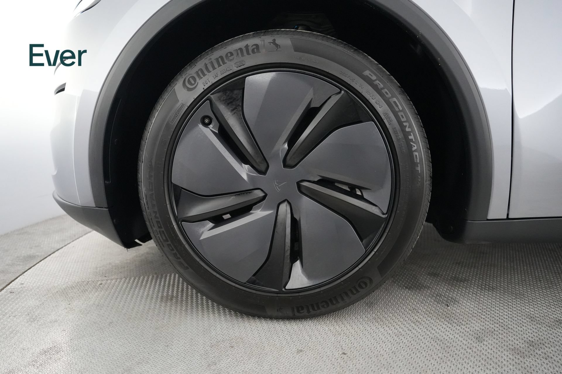 Used 2026 Tesla Model Y 2WD image 19