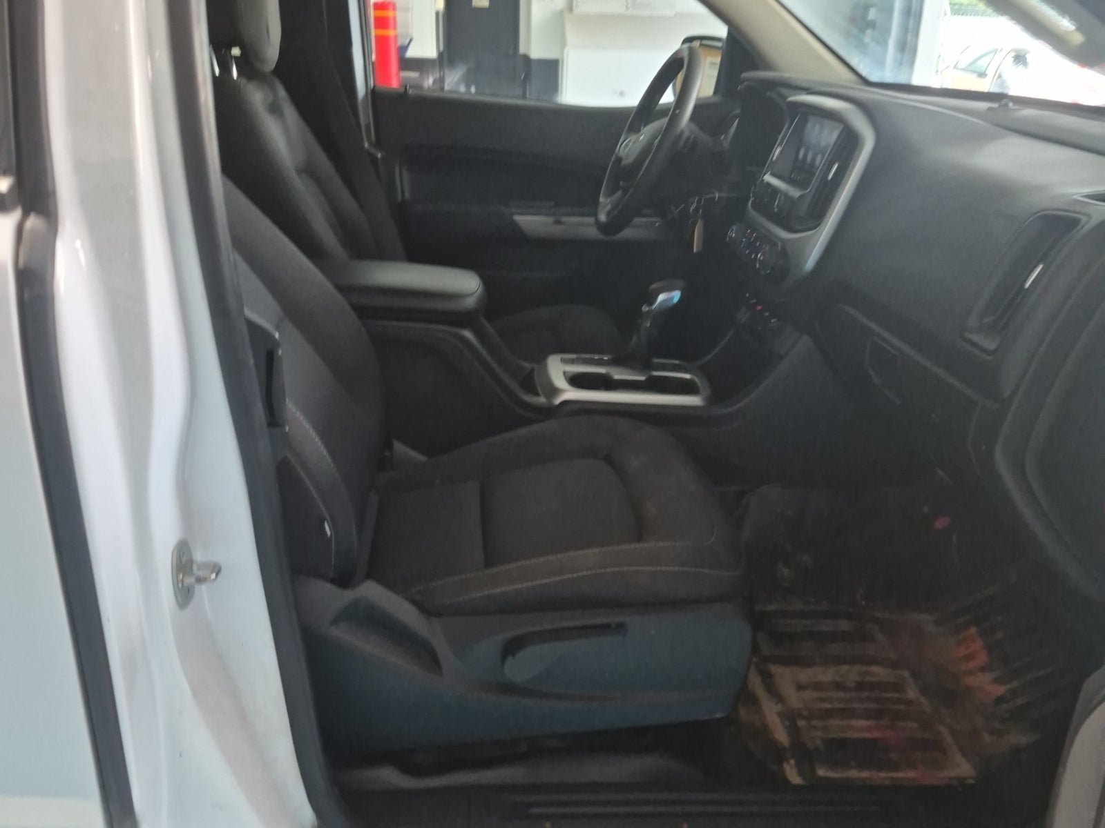 Used 2022 Chevrolet Colorado LT w/ Fleet Safety Package RWD image 11
