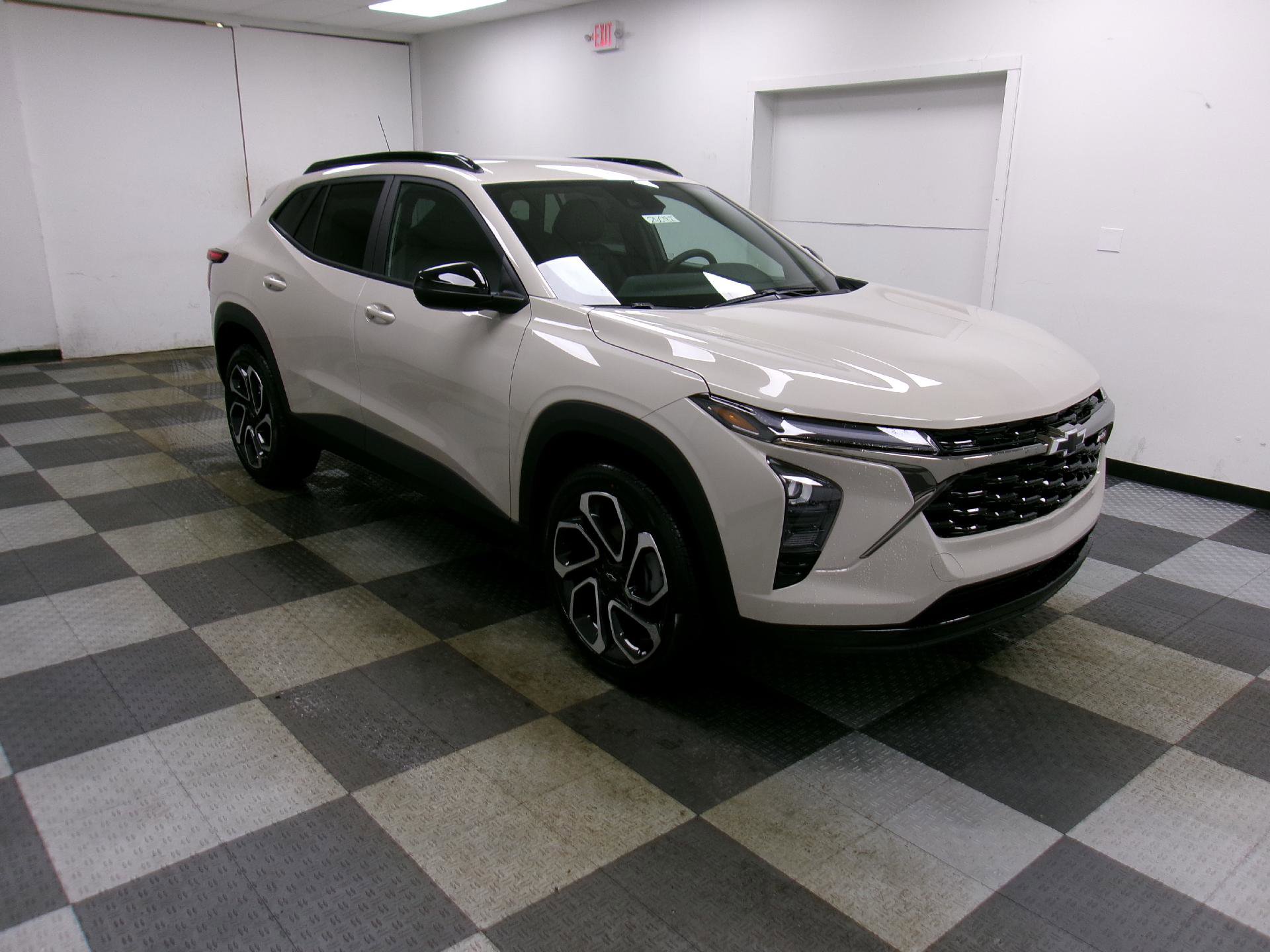 New 2026 Chevrolet Trax RS w/ Driver Confidence Package image 14