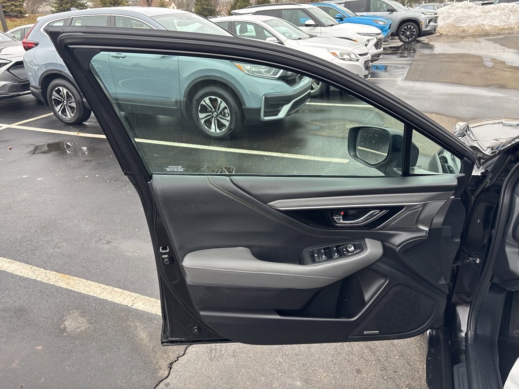 Certified 2025 Subaru Outback Onyx Edition image 19