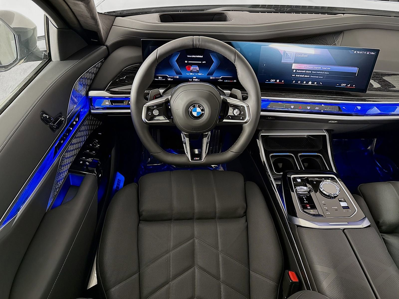 Used 2025 BMW 760i xDrive image 24