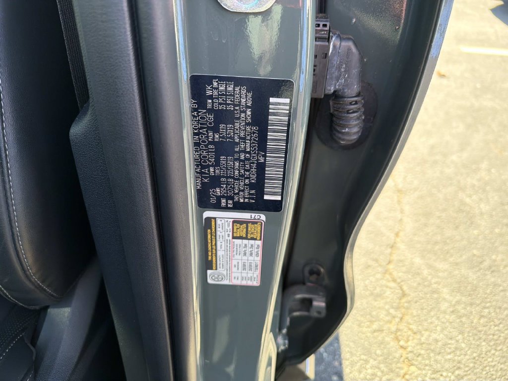 Used 2025 Kia Sorento EX w/ EX Panoramic Sunroof Package FWD image 33
