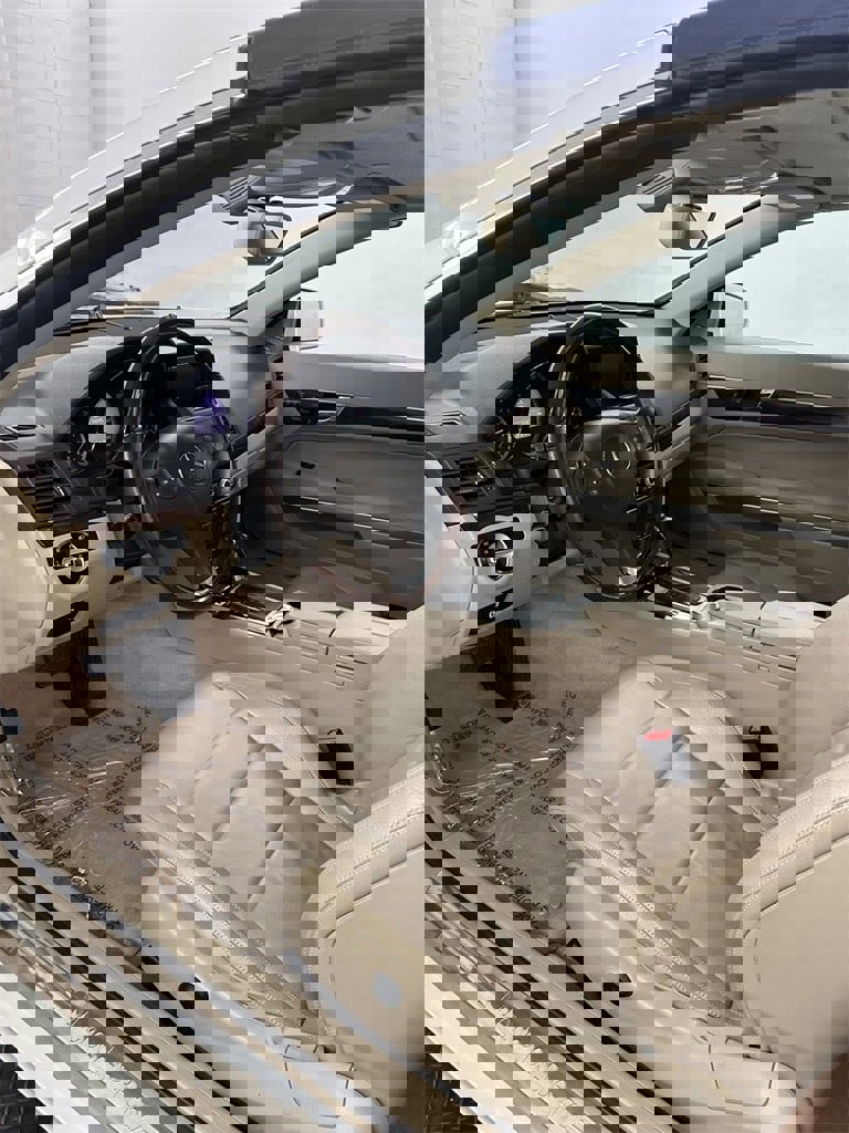 Used 2011 Mercedes-Benz E 350 Cabriolet image 10