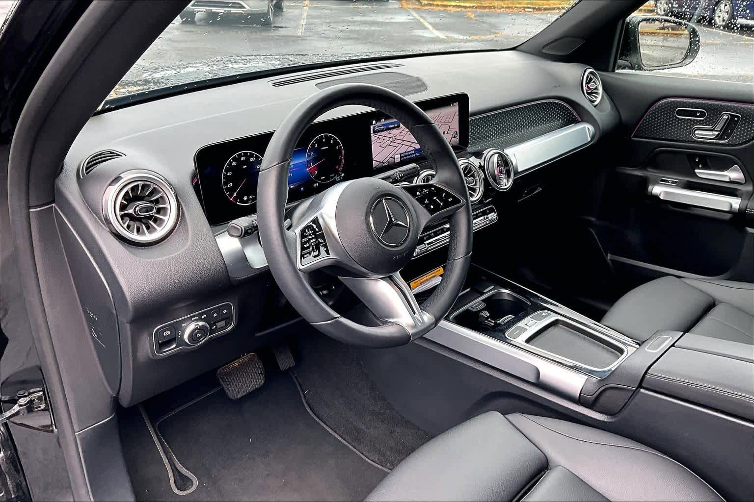 Used 2025 Mercedes-Benz GLB 250 image 19