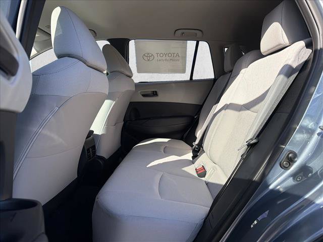 Used 2026 Toyota Corolla Cross LE AWD/4WD image 19