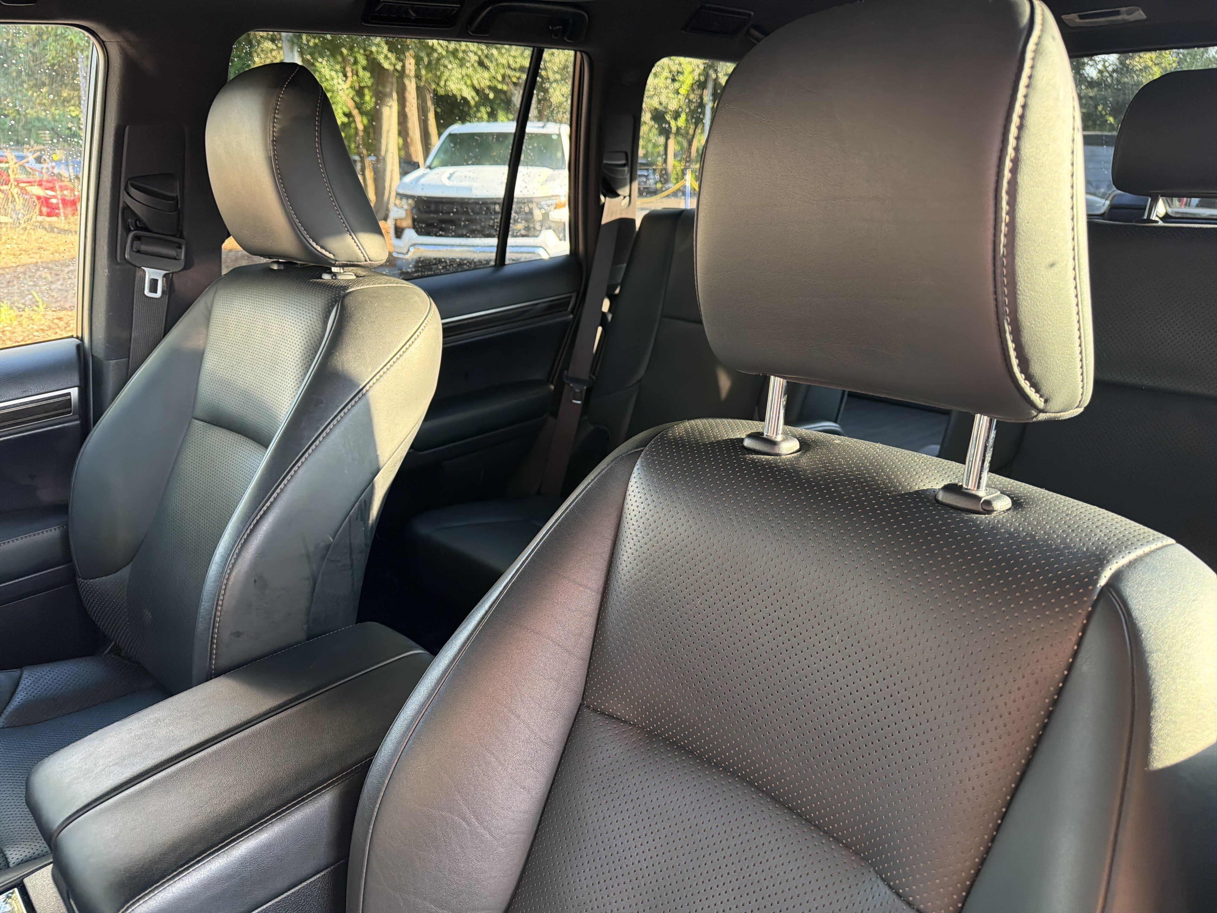 Certified 2023 Lexus GX 460 Luxury w/ Sport Design Package AWD/4WD image 18
