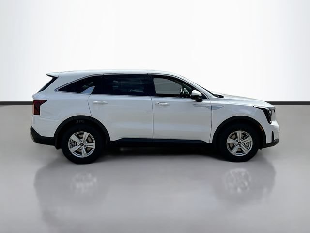 New 2026 Kia Sorento LX FWD image 8