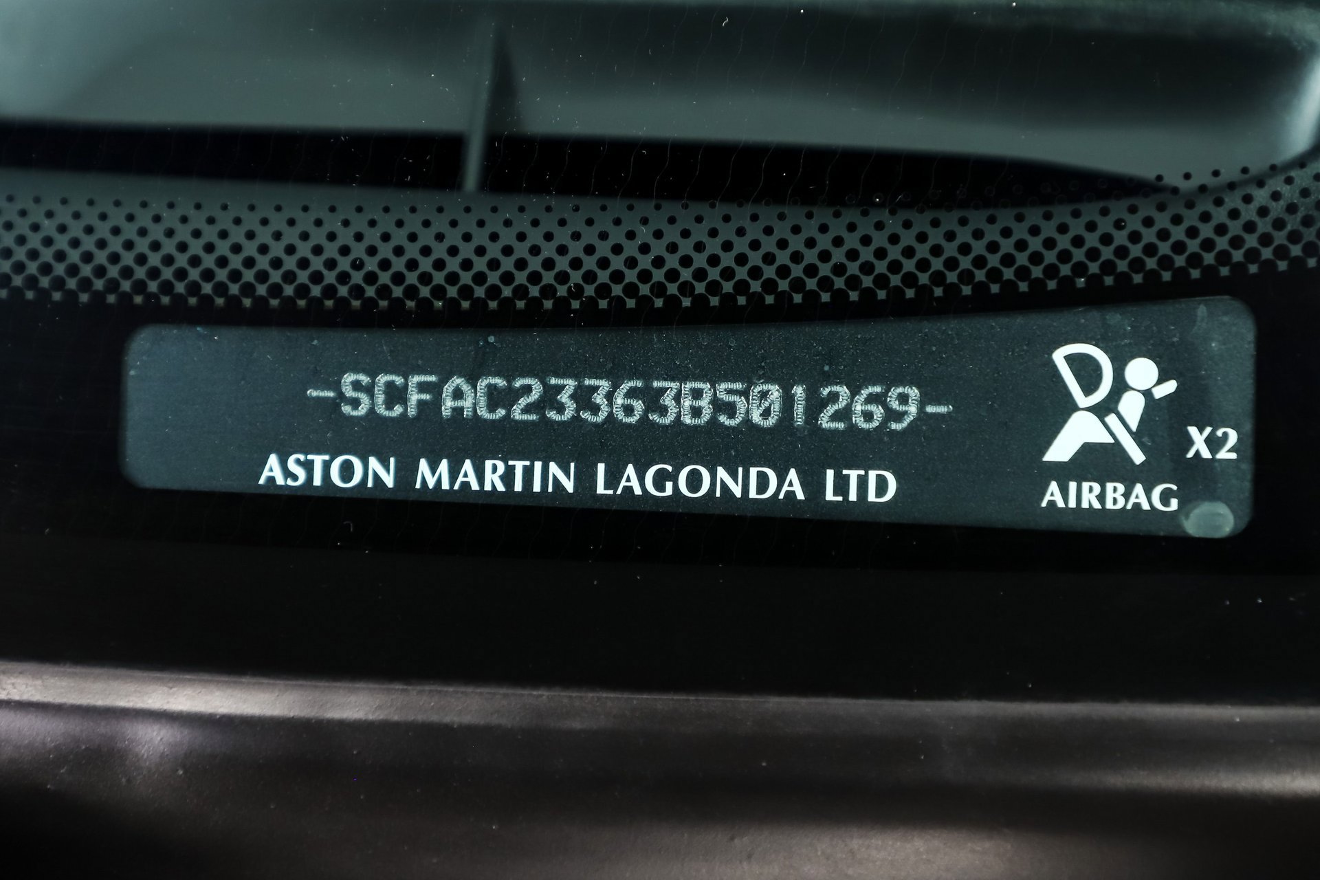 Used 2003 Aston Martin Vanquish image 12