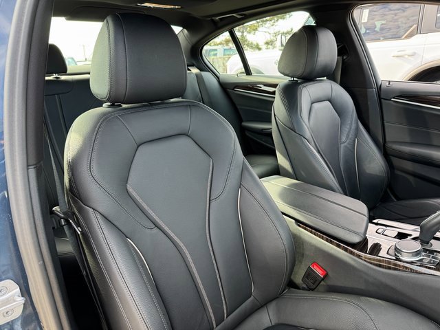 Used 2023 BMW 530i xDrive w/ Premium Package image 18