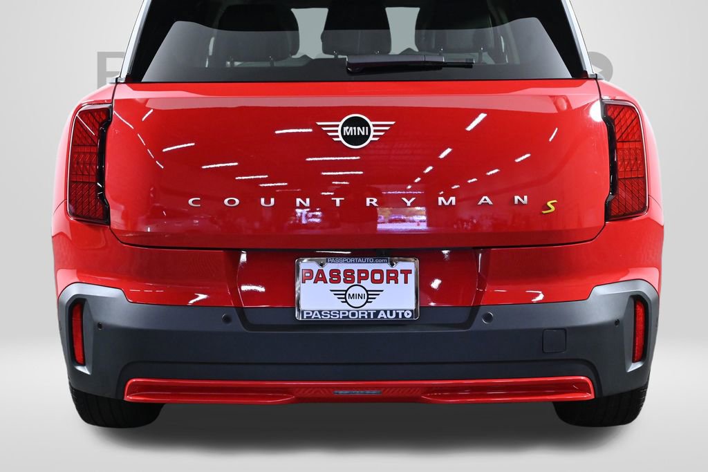 Used 2025 MINI Cooper Countryman SE w/ Comfort Package Max image 8