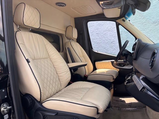 Used 2019 Mercedes-Benz Sprinter 3500 image 29