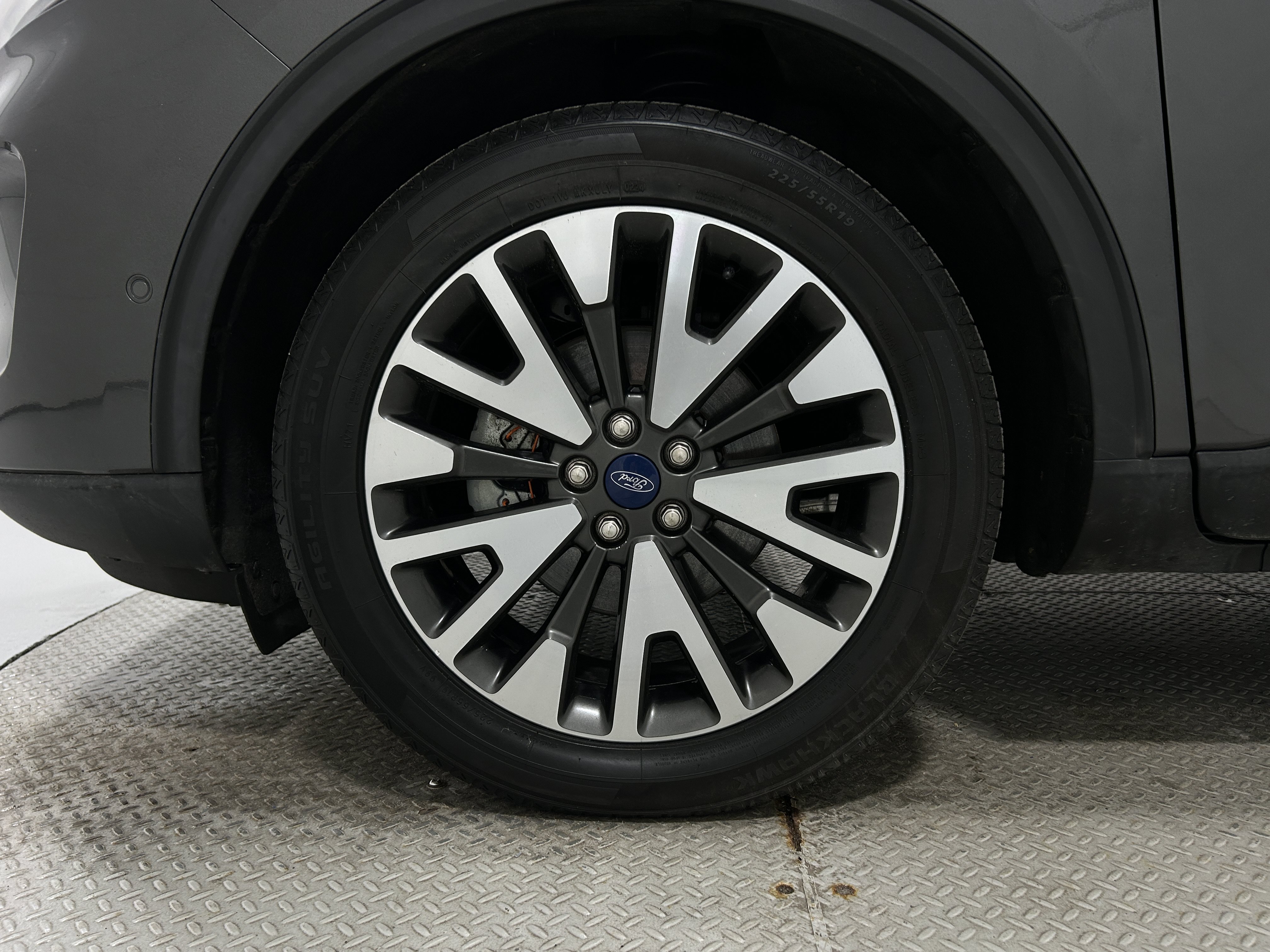 Used 2020 Ford Escape Titanium AWD/4WD image 36