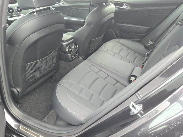 Used 2023 Kia Stinger GT2 image 11