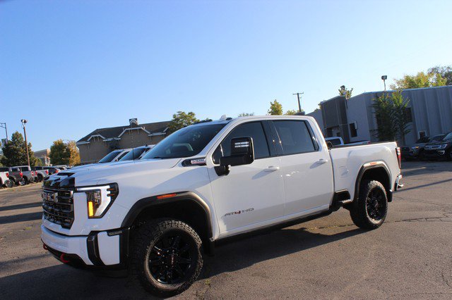 Used 2024 GMC Sierra 3500 AT4 w/ AT4 Premium Plus Package image 2